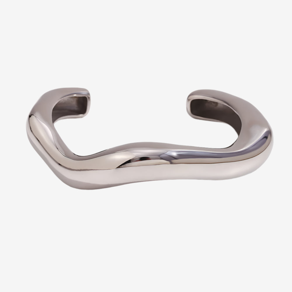 Arna Chunky Wave Cuff