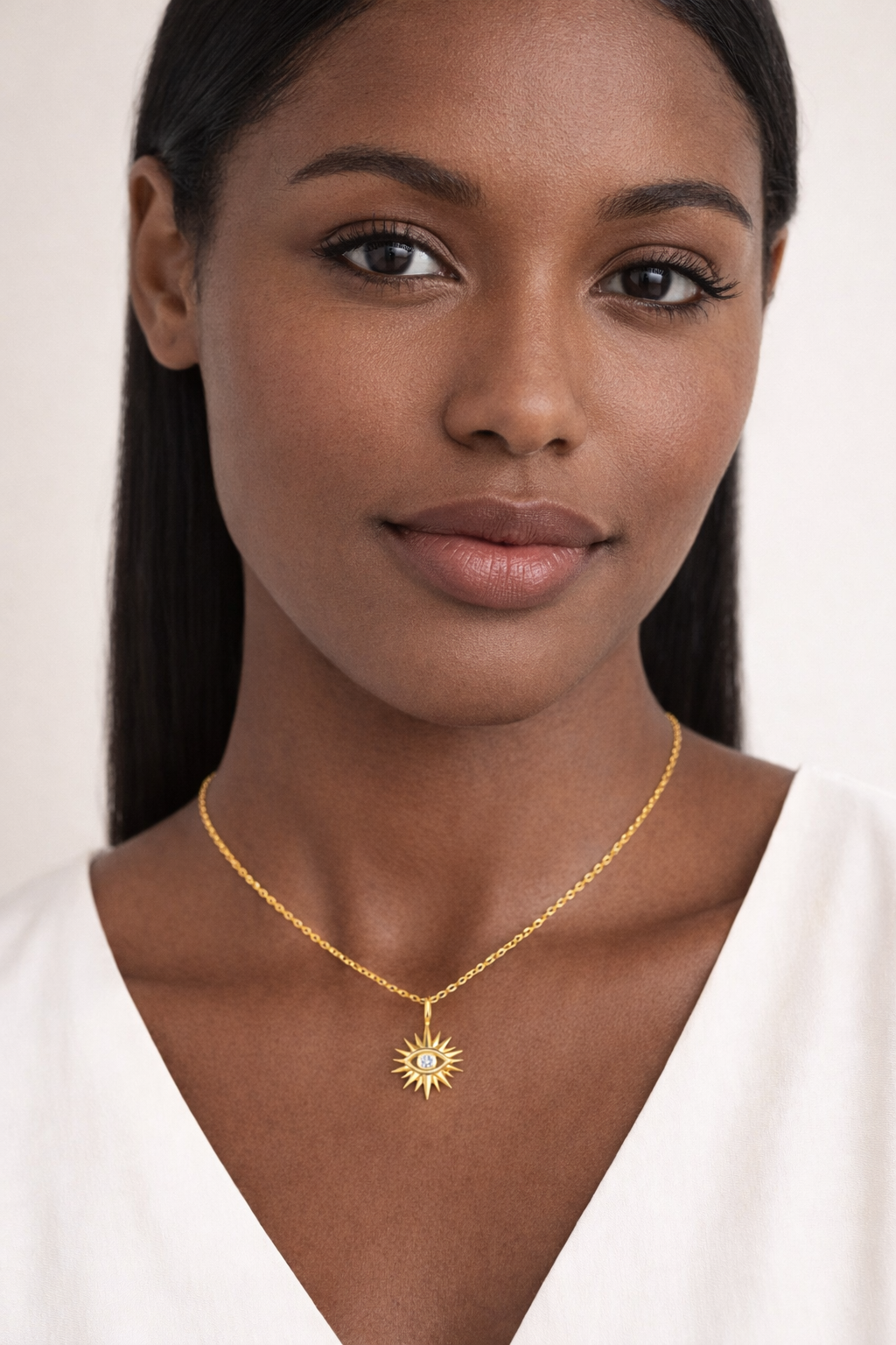 Evil eye pendant necklace MODEL