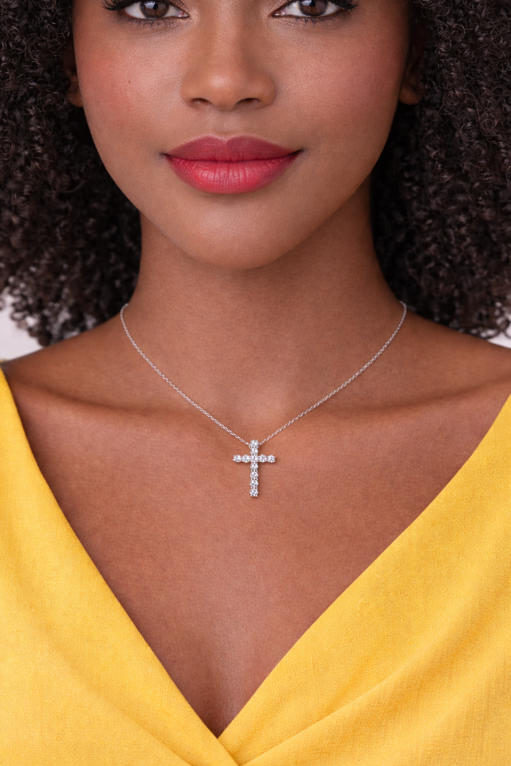 Vera cross necklace, sterling silver, model