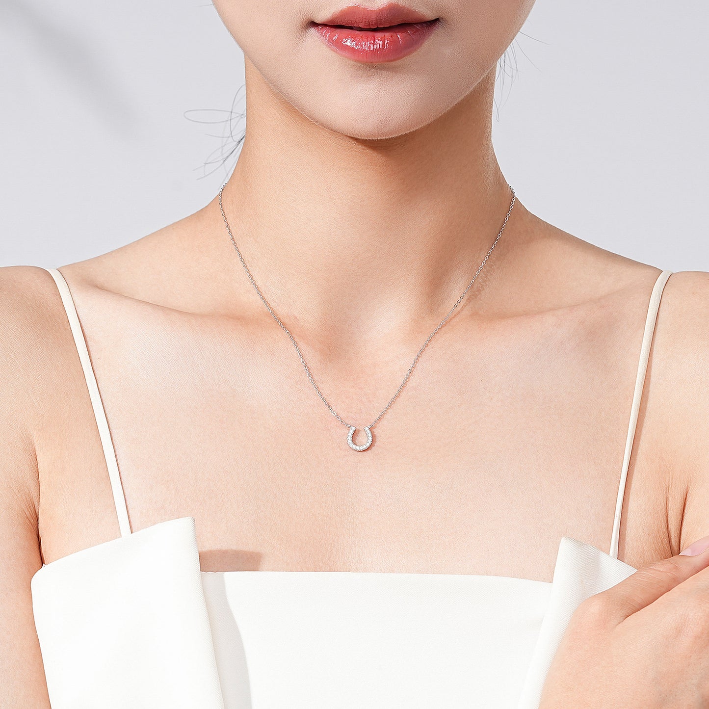 Rienne Lucky Horseshoe Pendant Necklace