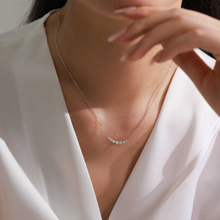 Mona Curved Bar Necklace model