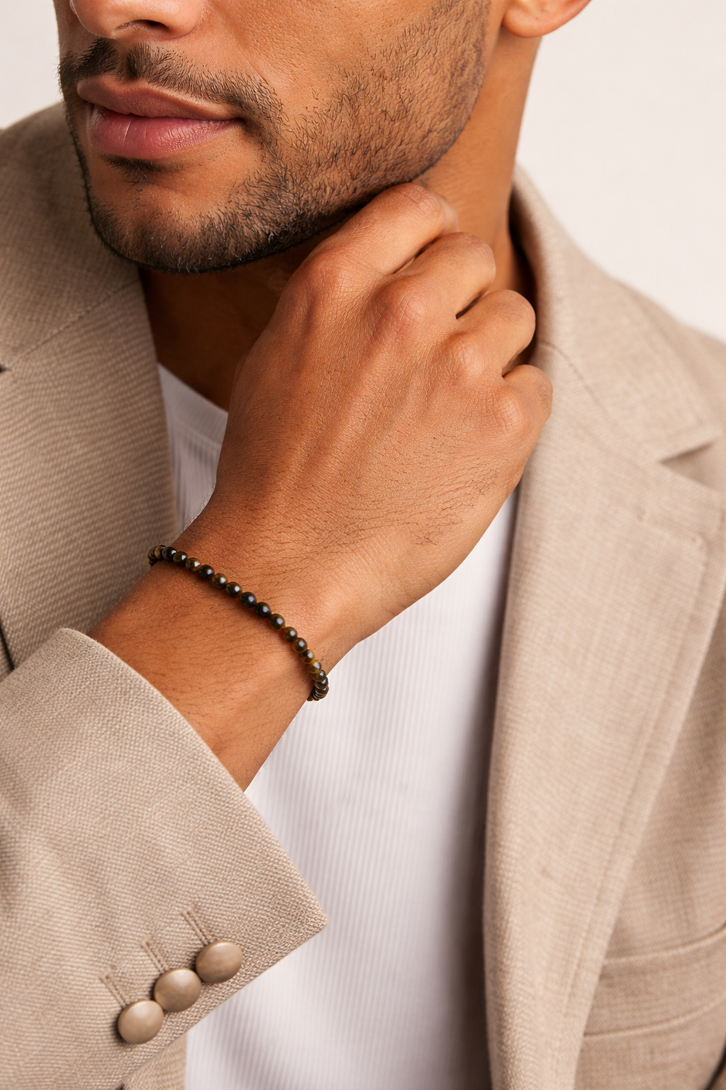 JOET Men Tiger eye beaded bracelet, model