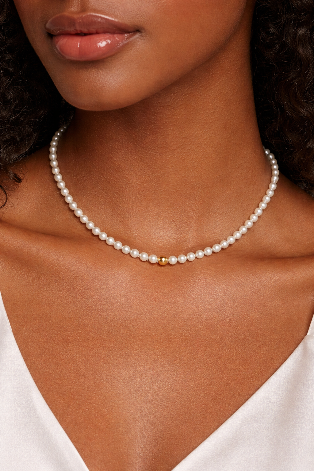 Rosie glass pearl necklace MODEL