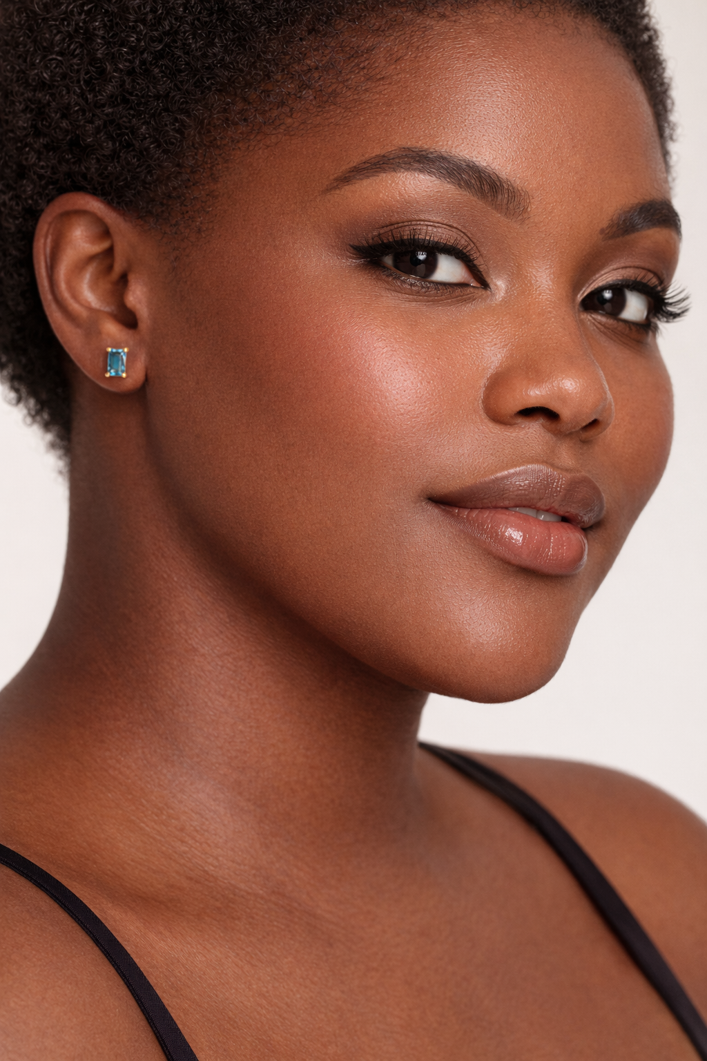  Verae london blue topaz stud earrings model